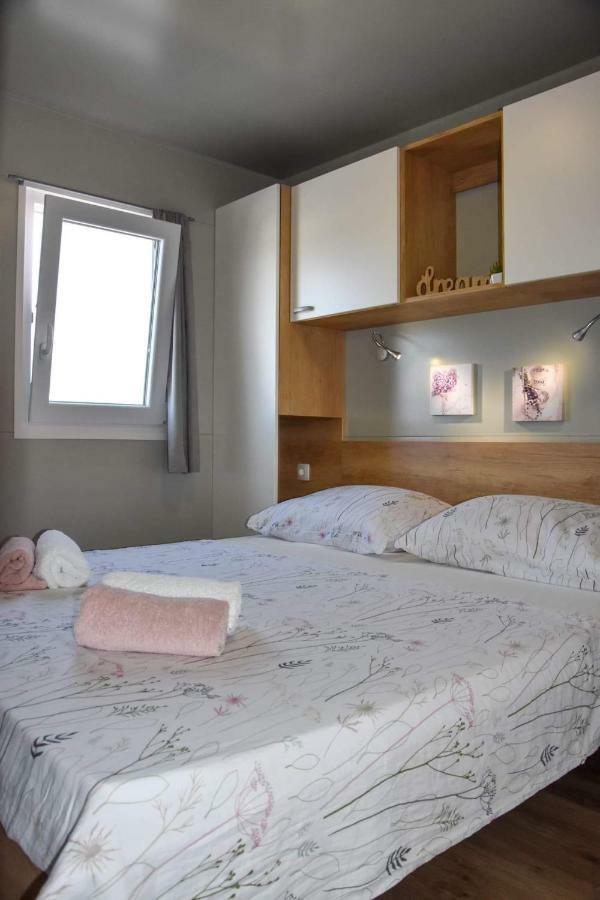 Mobile home Laura Tisno Extérieur photo